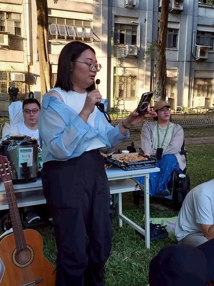 「一句一句堆砌成一聚」相關照片,第 5 張
